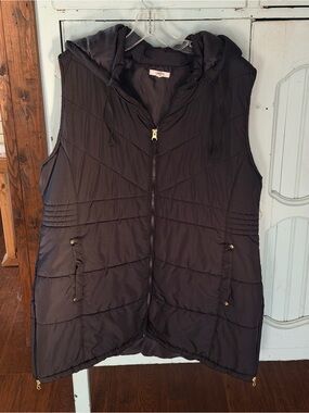 Maurices Black Quilted Hooded Puffer Vest
